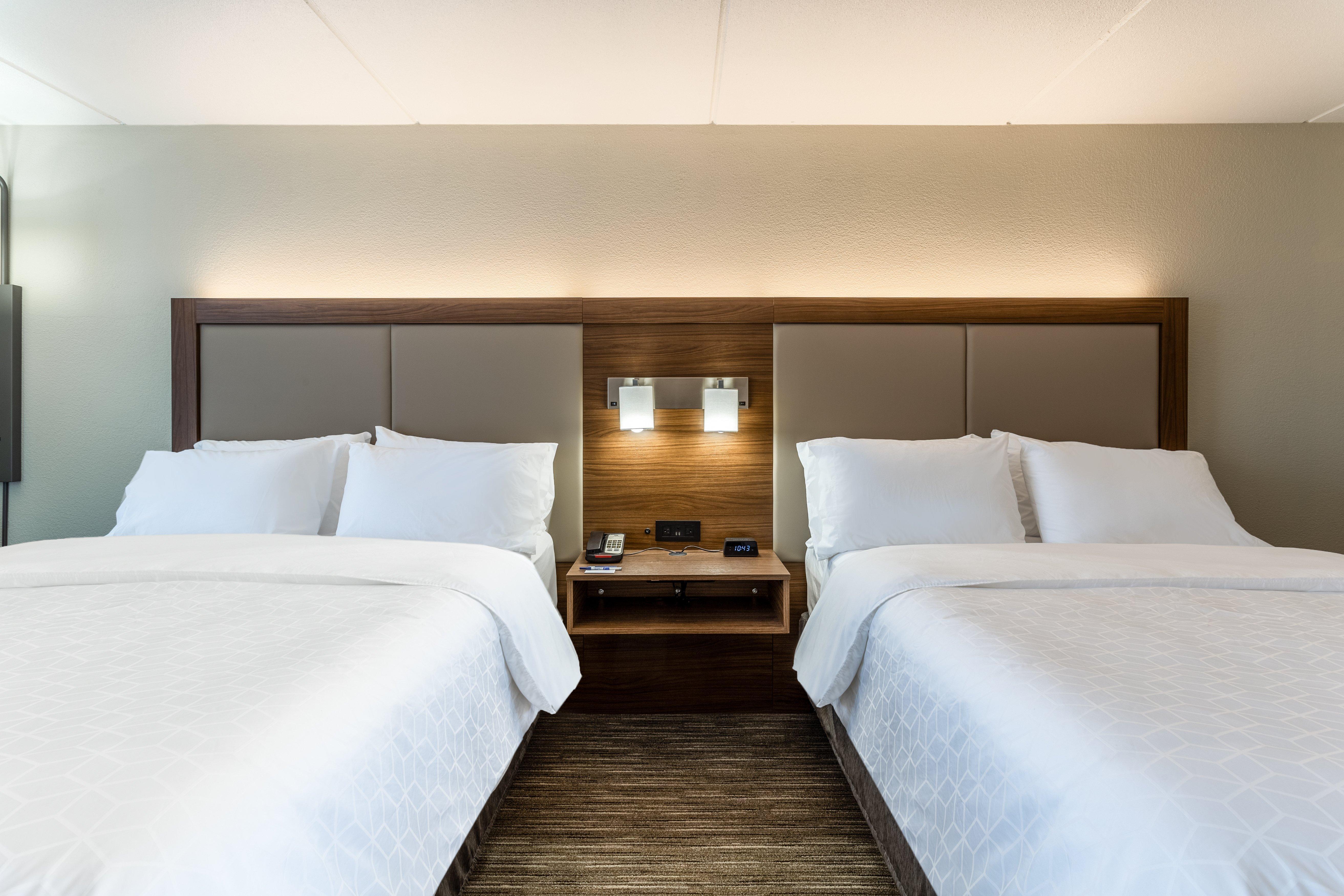 Holiday Inn Express & Suites Cedar Falls Εξωτερικό φωτογραφία