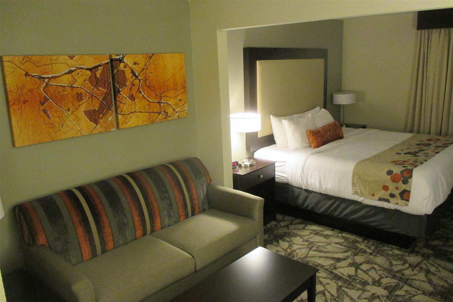 Holiday Inn Express & Suites Cedar Falls Εξωτερικό φωτογραφία